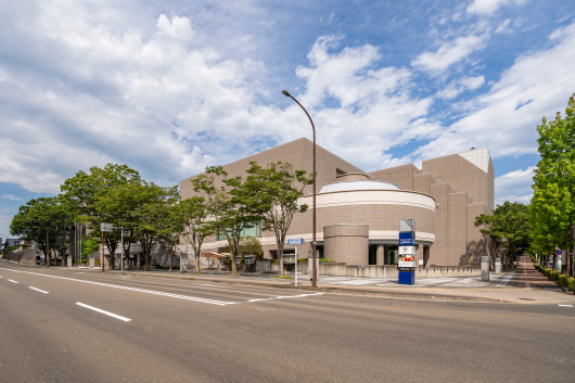 日立システムズホール仙台（仙台市青年文化センター）